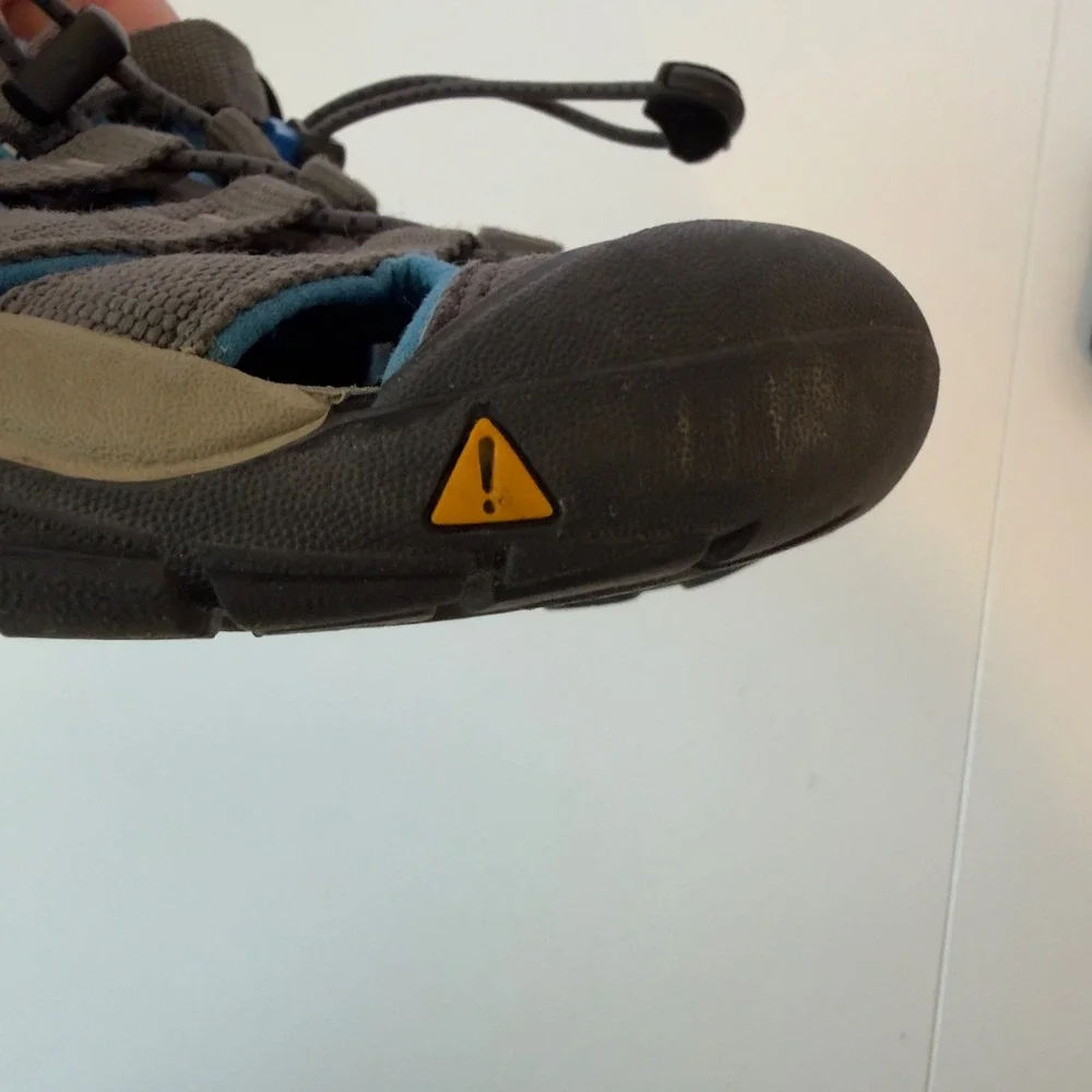 Keen Kids Newport H2 Water Hiking Sandals Size 5 Brilliant Blue Washable Comfort